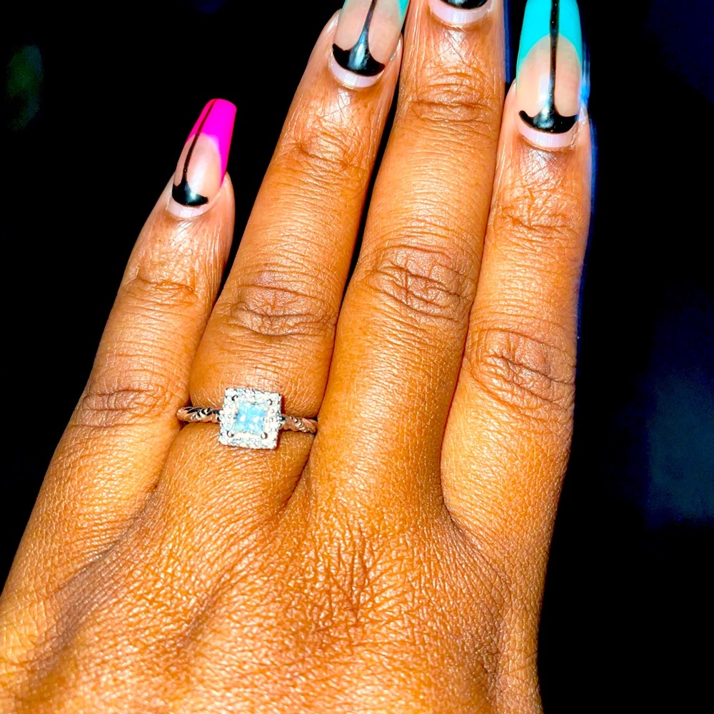 Diamond engagement ring